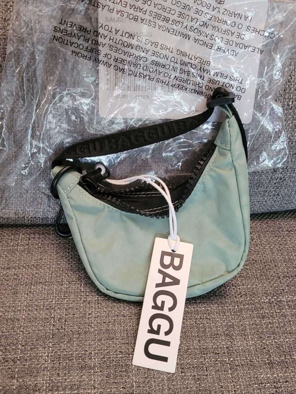 BAGGU UO Exclusive Mini Crescent Bag Charm in Seafoam Green